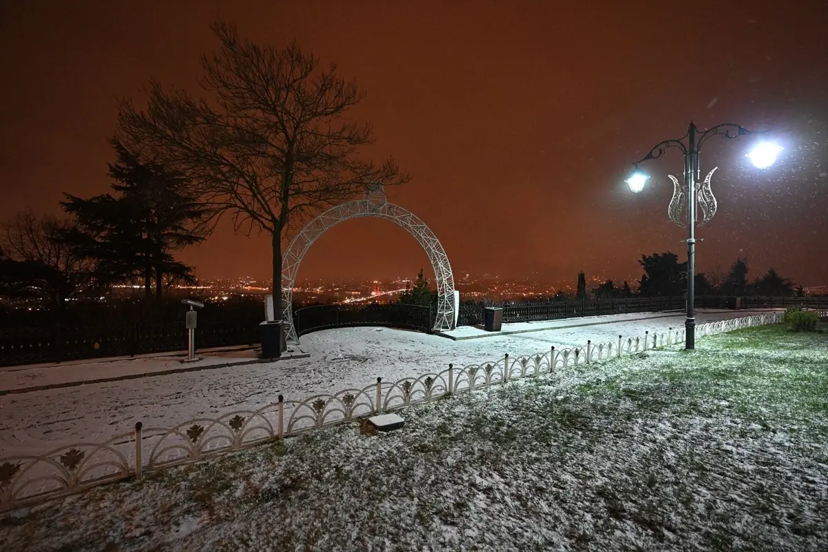 İstanbul’da Kar Yağışı Şehir Genelinde Etkisini Artırdı
