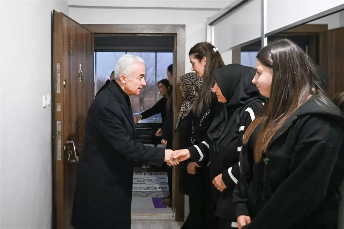 Kırklareli Valisi Uğur Turan Şehit Ailesiyle Buluştu