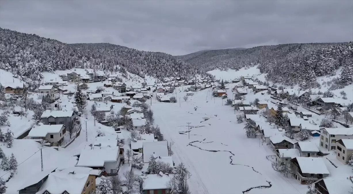 Sivas’ın Eğriçimen Yaylası’nda Kar Kalınlığı 1 Metreyi Geçti