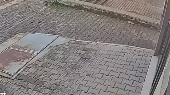 Direksiyon dersi sırasında gaz pedalı hatası