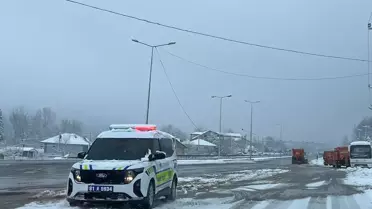 Kar yağışıyla kapalı yollar