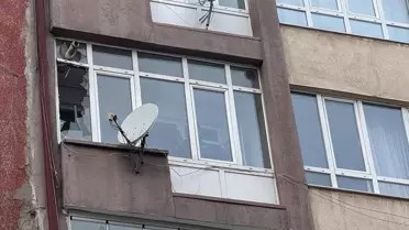 Patlama sonrası apartman balkonunun görüntüsü