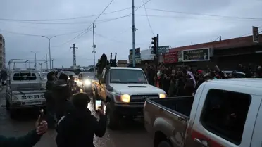 Rakka'ya ilerleyen Suriye ordusu birlikleri