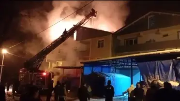 Yangın sonrası hasar gören ev