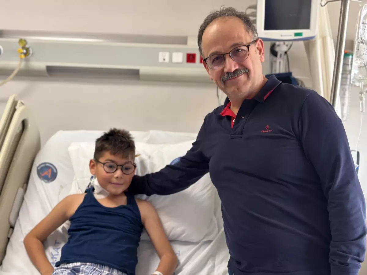 63 Yaşındaki Dede Bekir, Torununa Böbrek Bağışıyla Hayat Kattı