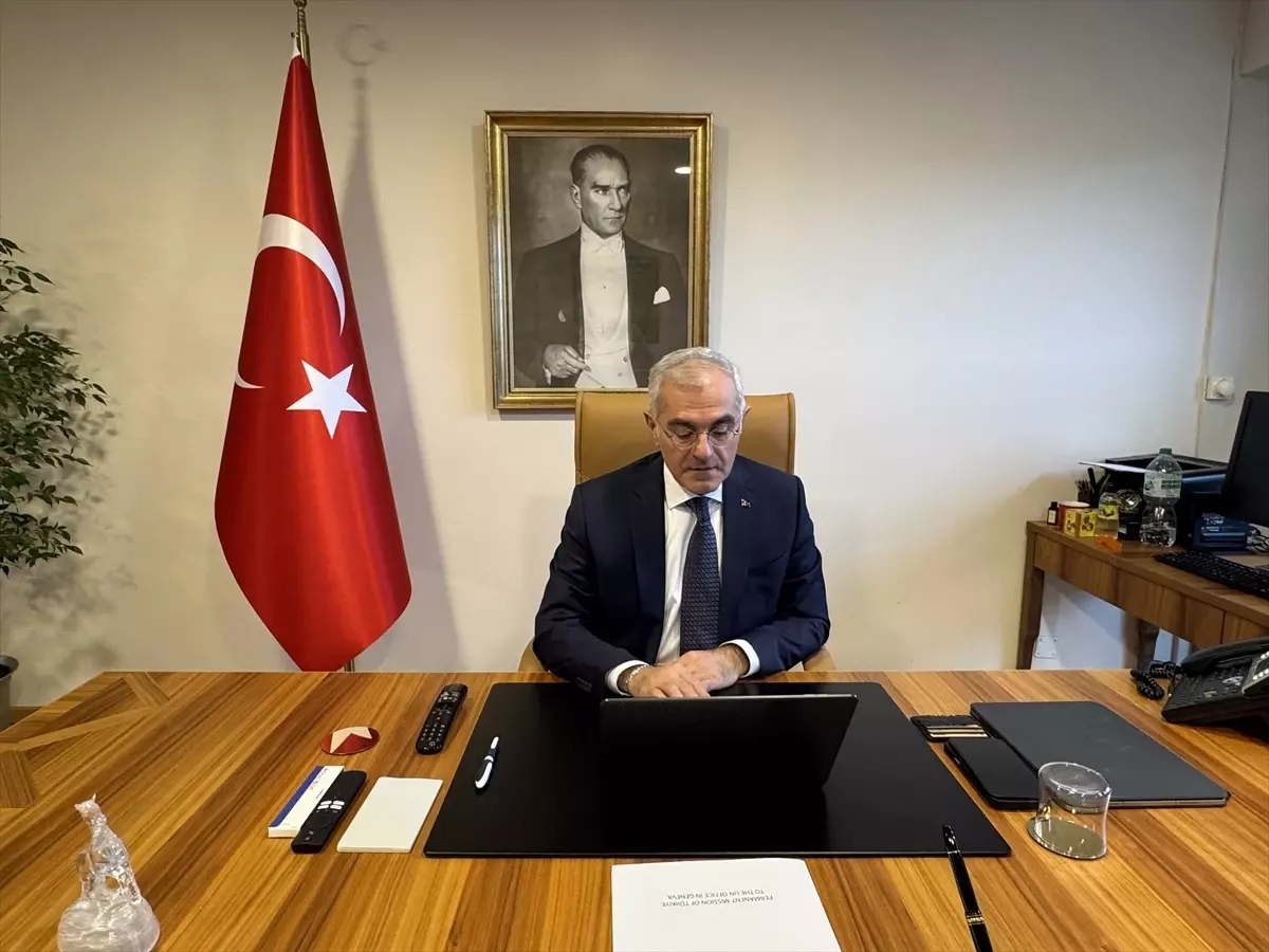 Büyükelçi Burak Akçapar, AA’nın “Yılın Kareleri” Oylamasına Katıldı