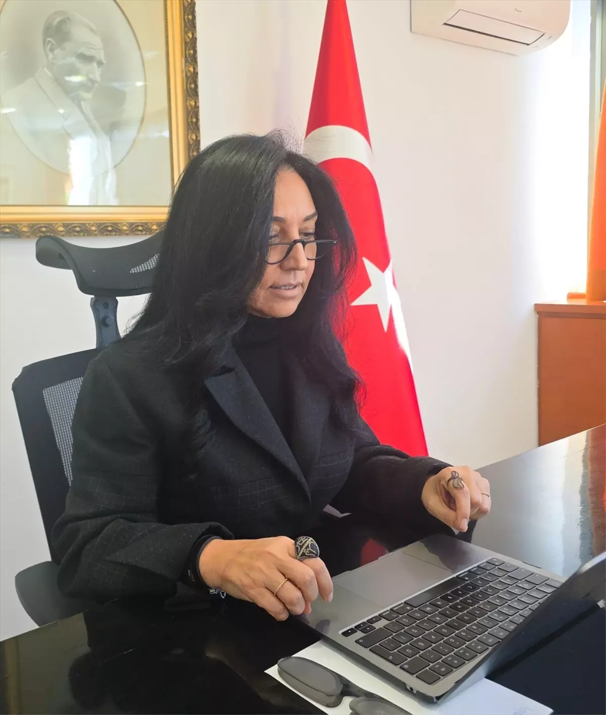 Madrid Büyükelçisi Nüket Küçükel Yılın Kareleri Oylamasında