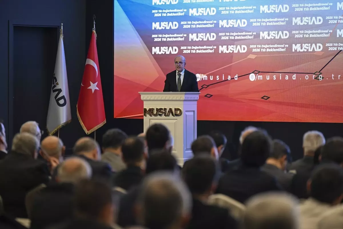 Şimşek, 2026'da Enflasyonu %20'nin Altına Çekmeyi Planladığını Açıkladı