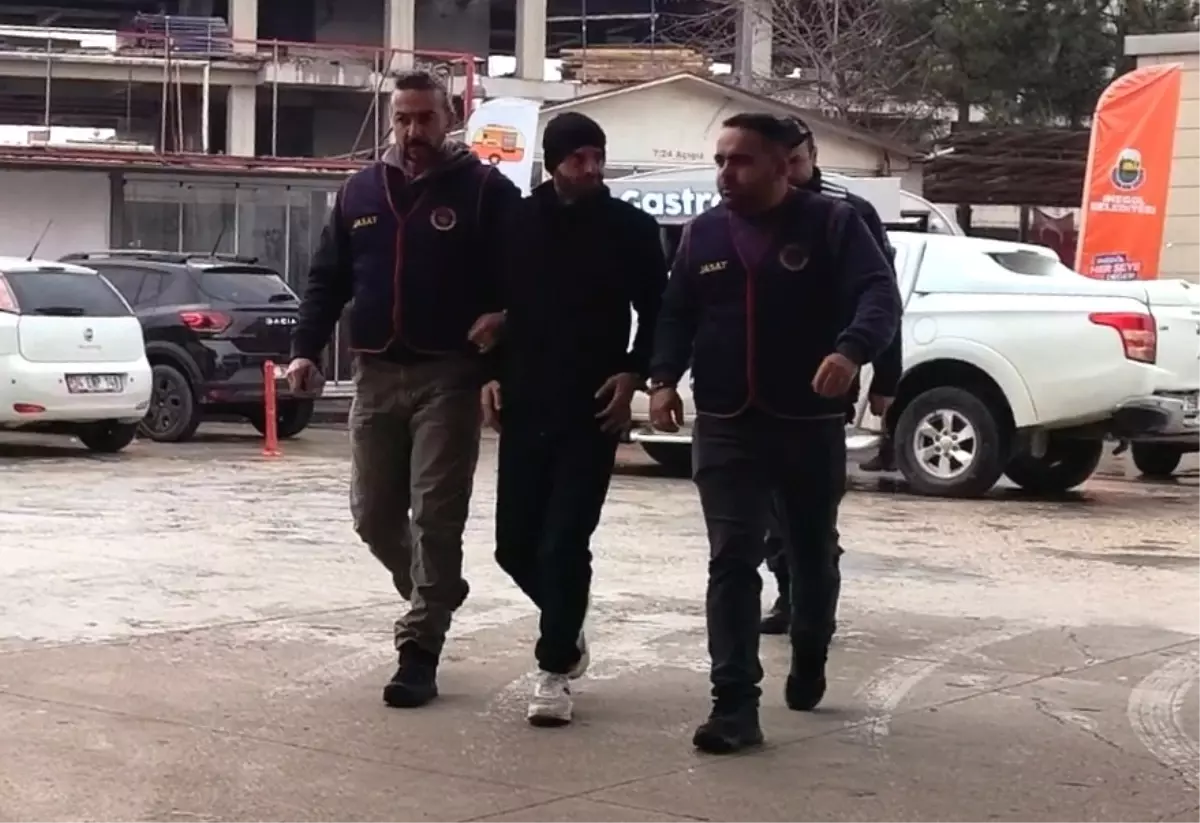 İnegöl Cezaevi Kaçakları Tekel Bayisine Ateş Açtı: 2 Kişi Yaralandı