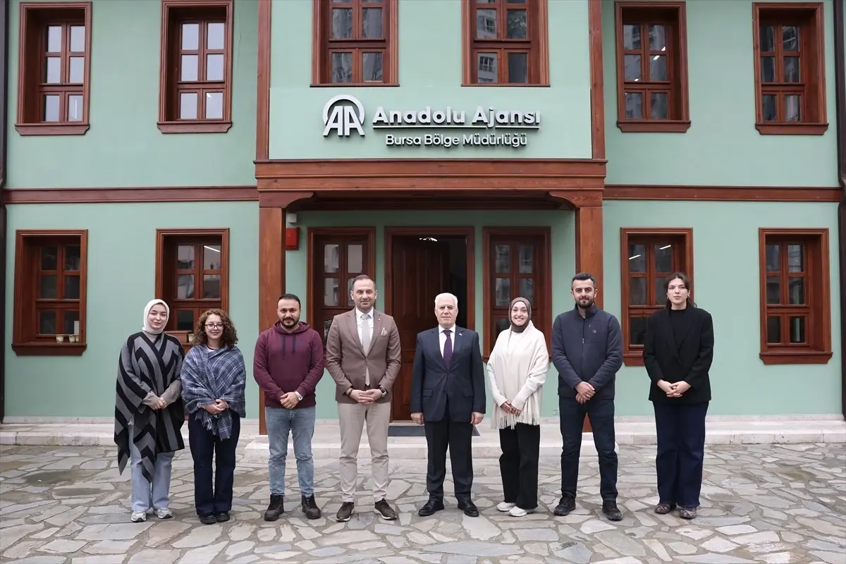 Bursa Büyükşehir Belediye Başkanı Bozbey, AA Bursa Bölge Müdürlüğünü Ziyaret Etti