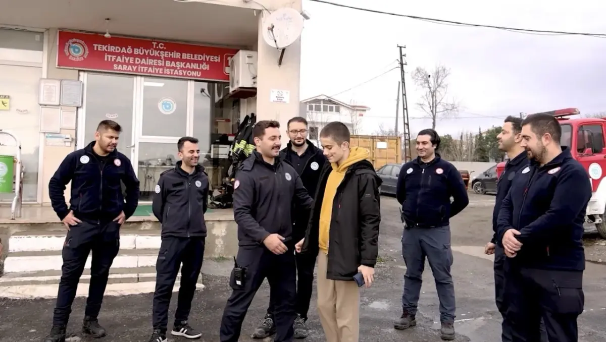 Down Sendromlu Genç Egemen Turhan, 16. Yaşında İtfaiye Erine Dönüştü ve Şehir Turu Yaptı