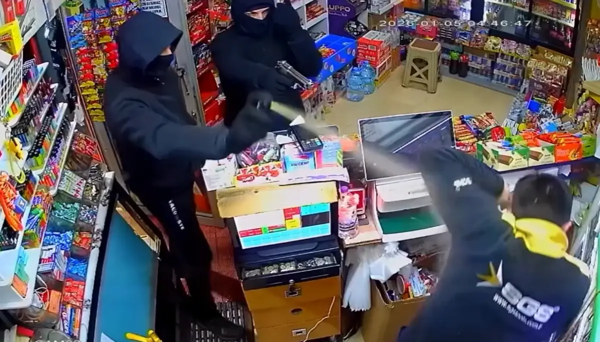 Afyonkarahisar’da Biber Gazı ve Tabanca Kullanarak Yapılan Market Soygunu Sonuçlandı