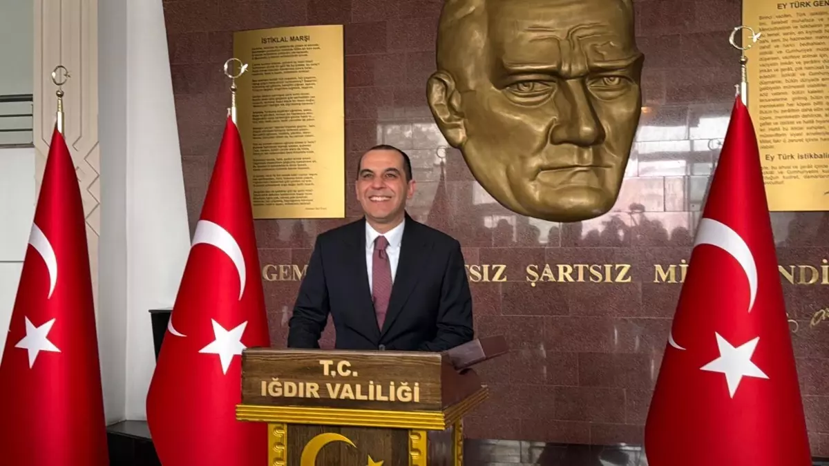 Mustafa Fırat Taşolar Iğdır Valiliği'nde Görevine Başladı