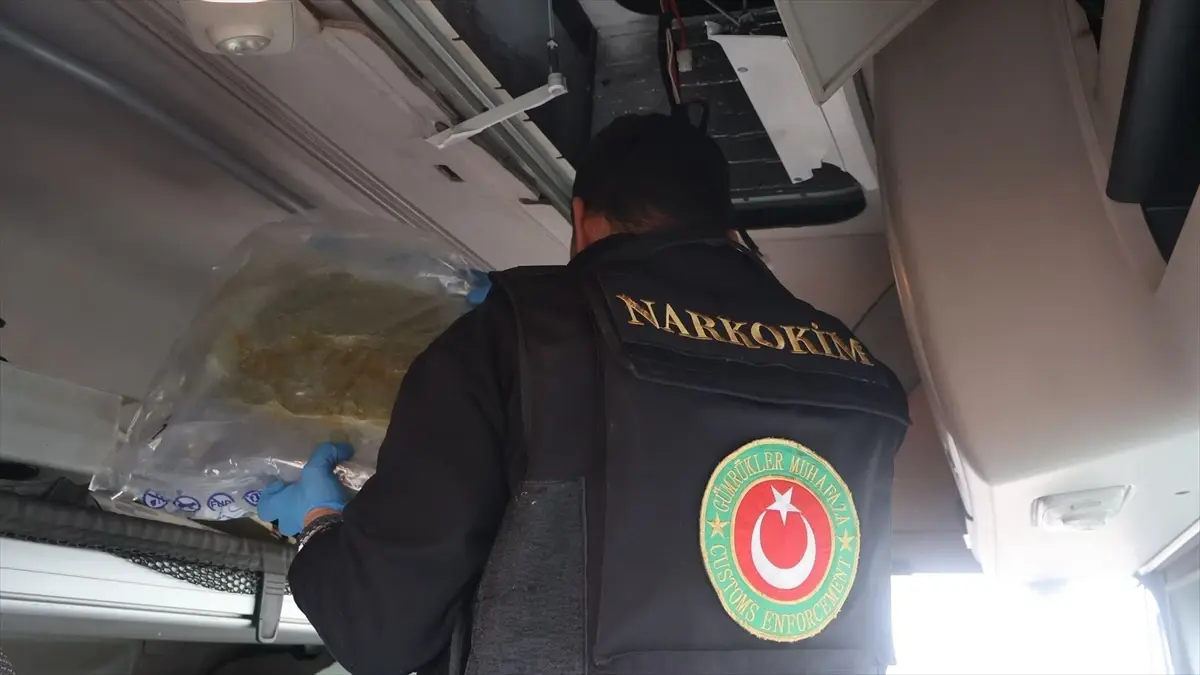 Kapıkule Sınır Kapısı'nda 144,7 kg Esrar Ele Geçirildi