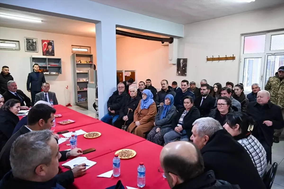 Kırklareli Valisi Uğur Turan, Köylerde Hizmet Değerlendirmesi Yaptı