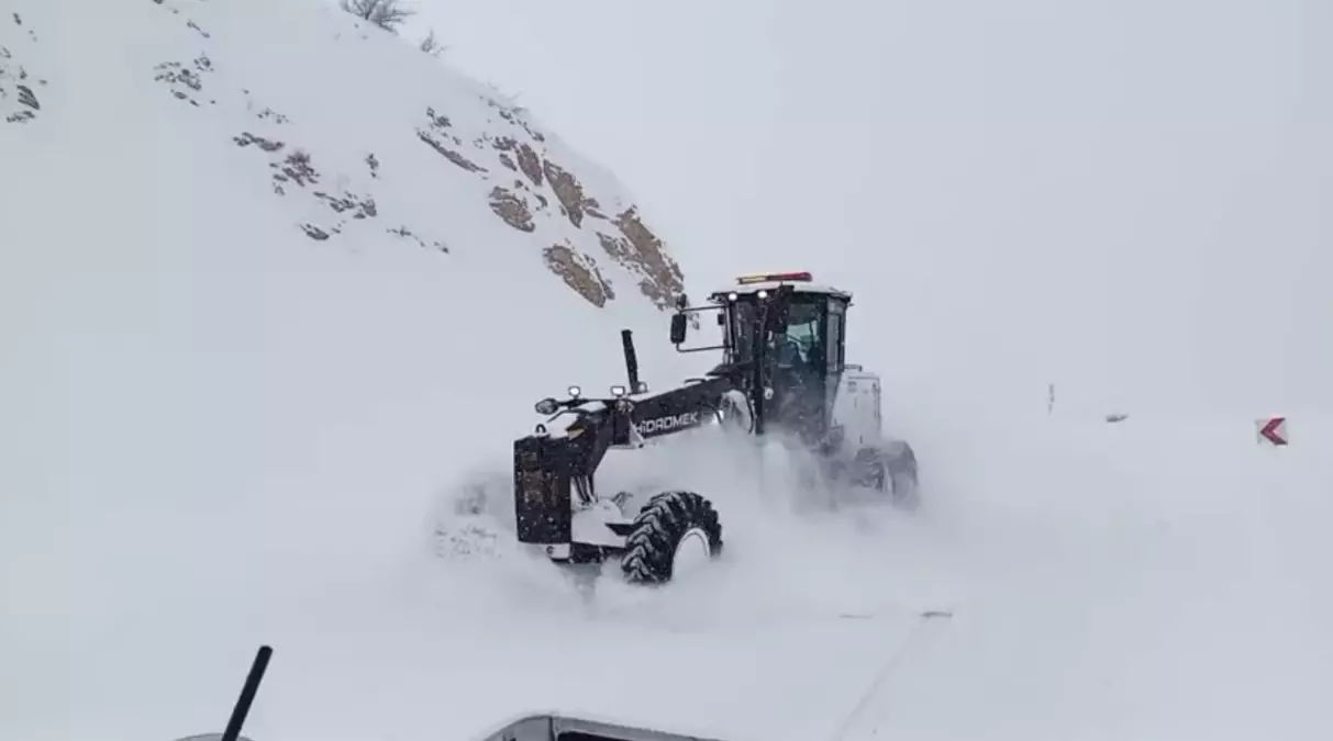 Malatya’da Karla Mücadele Tamamlandı: 53 Mahalle Yol Açıldı
