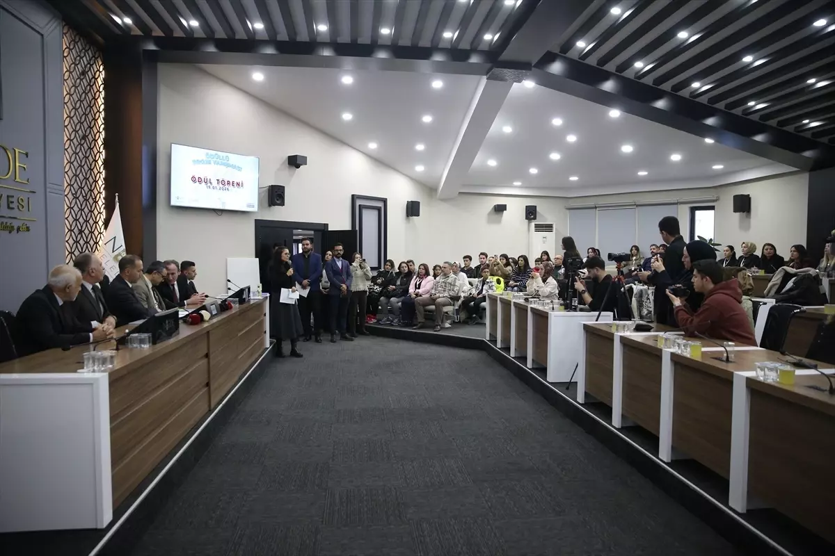 Niğde Belediyesi'nden "Fikrini Paylaş, Şehrine Değer Kat" Yarışması Ödül Töreni