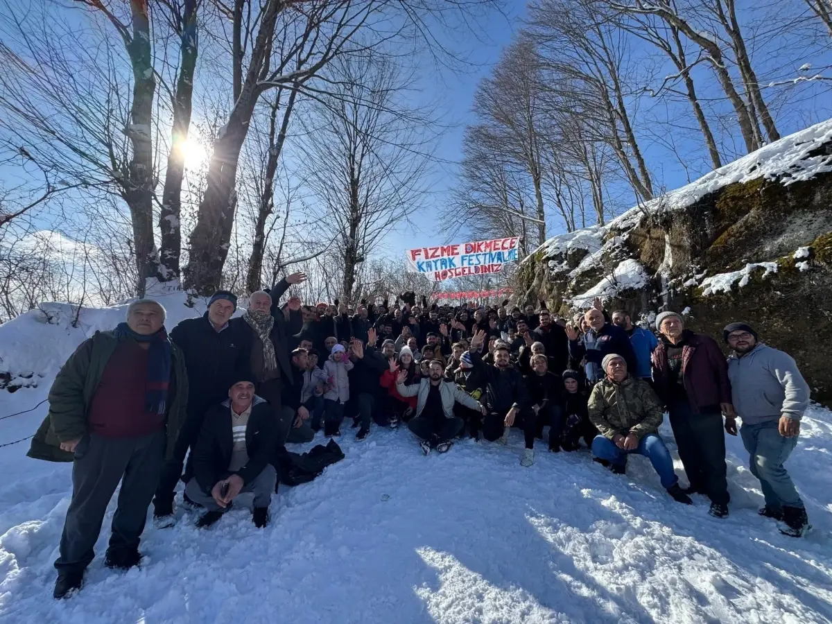 Kumru’da Zincir Kayak Festivali Renkli Anlarla Taçlandı