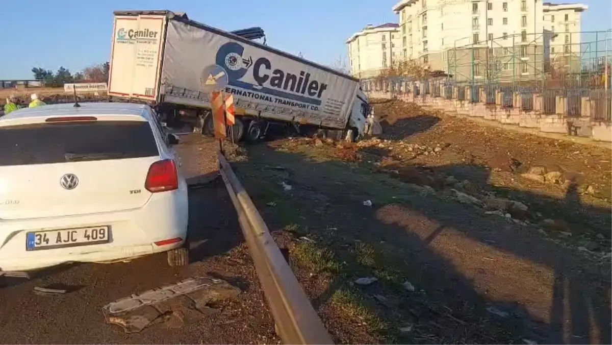 Viranşehir'de Zincirleme Trafik Kazası: 2 Kişi Hayatını Kaybetti