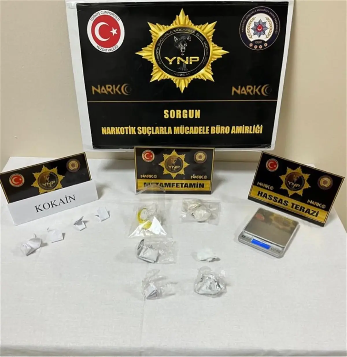 Yozgat'ta Uyuşturucu Operasyonu: 434 Hap ve 24 Gram Madde Ele Geçirildi, 2 Şüpheli Gözaltına Alındı