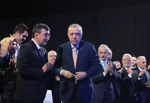 Açılış töreninde konuşma yapan Erdoğan