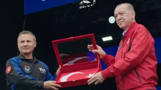 Alper Gezeravcı’nın Uzay Görevi 2. Yıl Dönümünü Bakan Kacır Kutladı