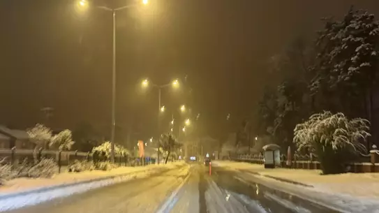 Karla kaplı Bartın köy yolları