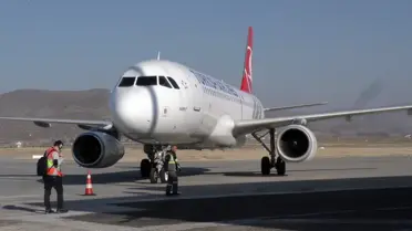 Bingöl'de karla kaplı köy yolları