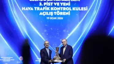 Esenboğa Havalimanı yeni pist inşaatı ve açılış görüntüsü