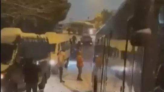 Kayarak çarpan otobüsün görüntüsü