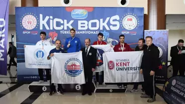 Kick Boks maçı sırasında aksiyon anı