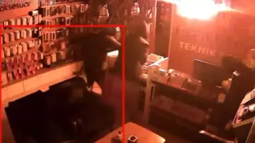 Kamera kaydında hırsızlık anı