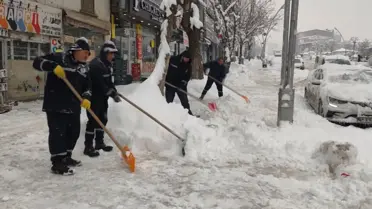 Muş'ta kar temizleme ekipmanları çalışıyor