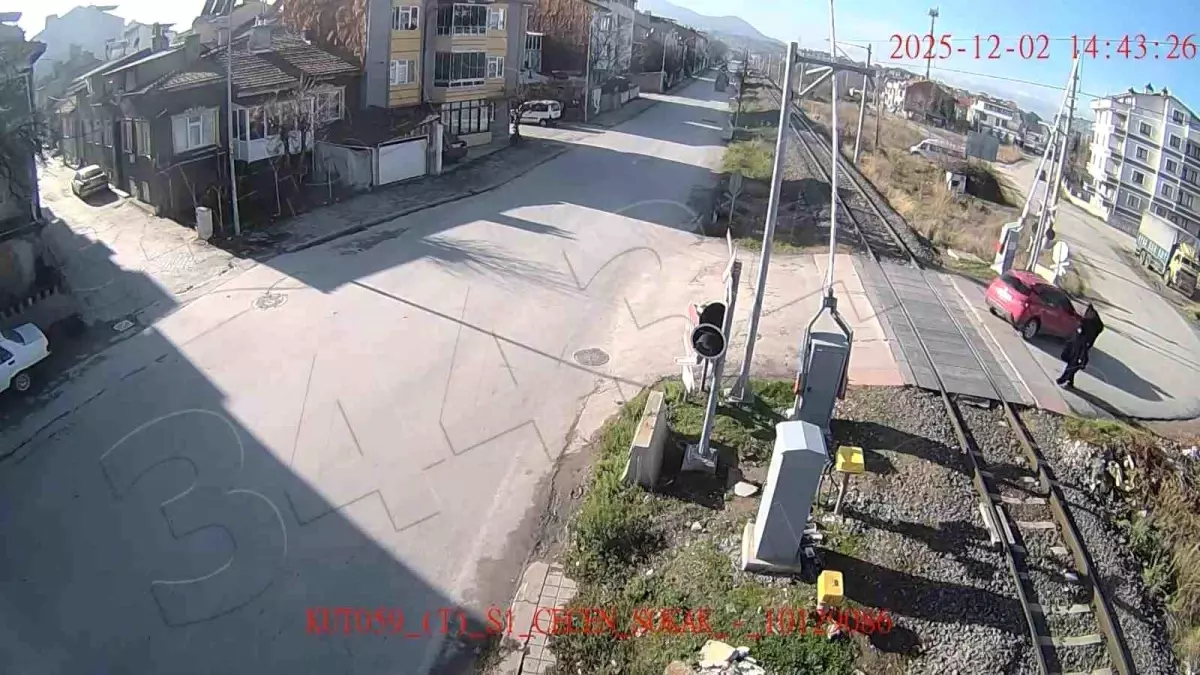 Kütahya’da KGYS Kameralarıyla Kayıt Altına Alınan Trafik Kazaları