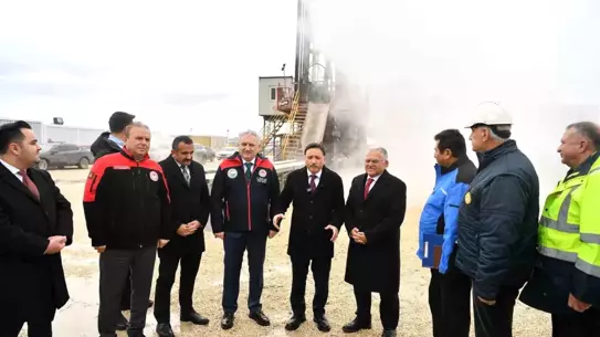 Jeotermal kuyudan çıkan sıcak su