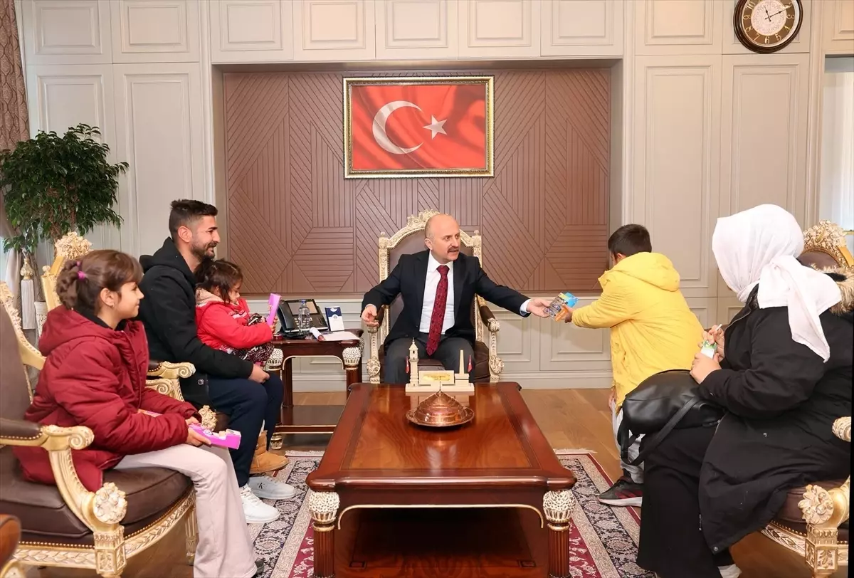 Adıyaman Valisi Osman Varol, Vatandaşlarla Buluşarak Sorunları Dinledi