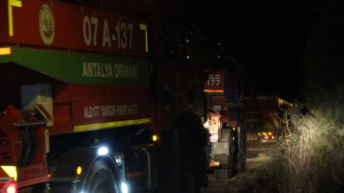 Antalya Serik'te Orman Yangını Kontrol Altına Alındı