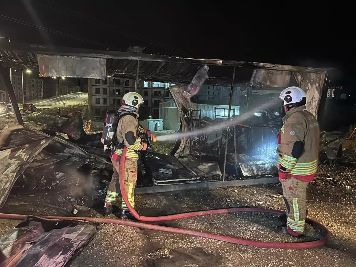 Hatay’da Çıkan Konteyner Yangını Hızlıca Kontrol Altına Alındı