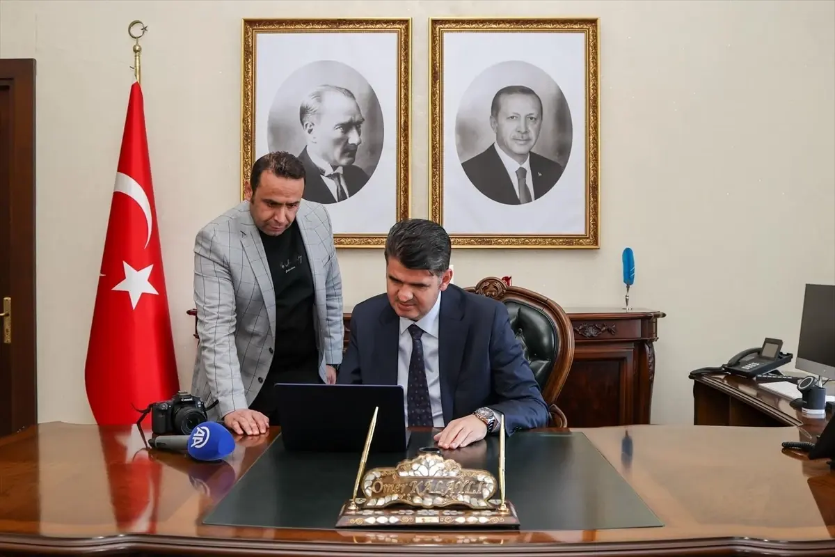 Kilis Valisi Ömer Kalaylı, Yılın Kareleri Oylamasında Seçimlerini Paylaştı