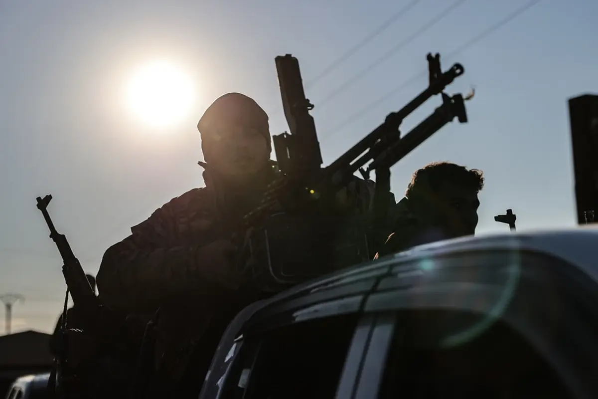 Suriye Ordusu Ayn el‑Arab Hattına İlerliyor, Haseke’de YPG/SDG ile Şiddetli Çatışmalar Sürüyor