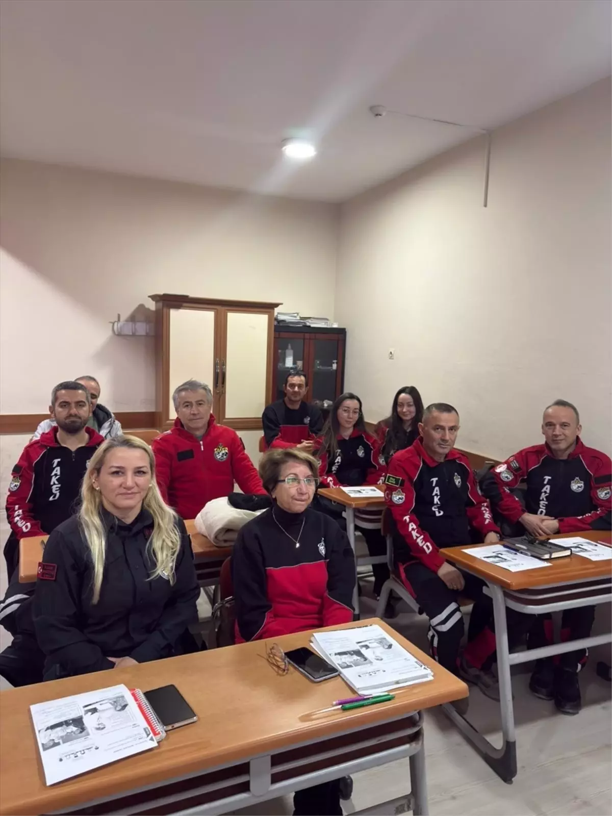 Tire'de Arama Kurtarma Gönüllülerine Yabancı Dil Kursu Başladı