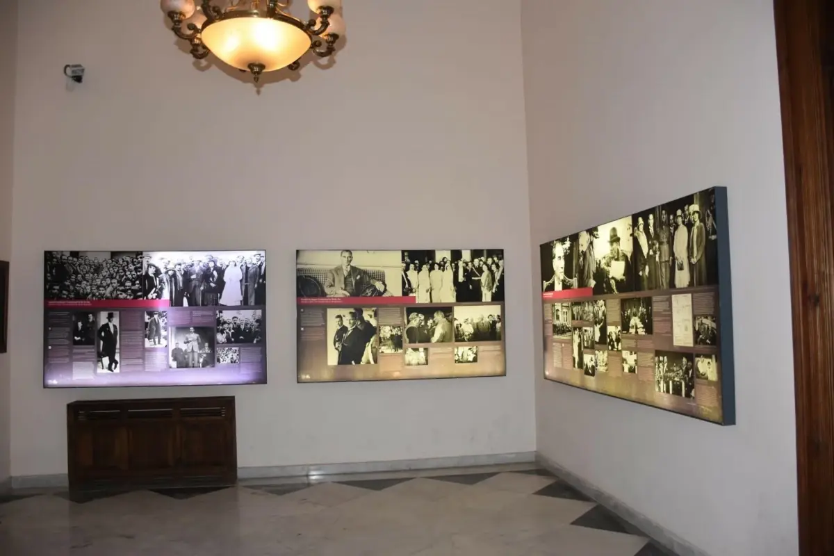 Zübeyde Hanım’ın Orijinal Mezar Taşı Atatürk Müzesi’nde Sergilendi