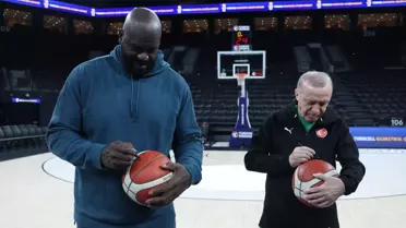 Erdoğan ve Shaquille O'Neal'ın toplantı anından fotoğraf
