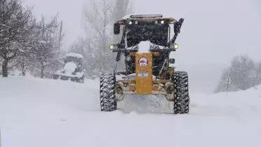 Kapanan köy yollarının açılması