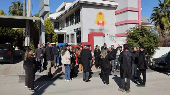 İflas eden anaokulunun kapalı kapısı