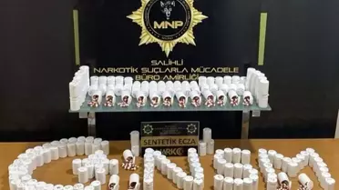 Operasyonda ele geçirilen uyuşturucu hapların görüntüsü
