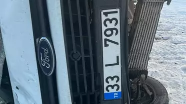 Devrilen minibüsün fotoğrafı