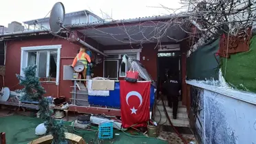 Yangın sonrası hasar gören evin iç kısmı