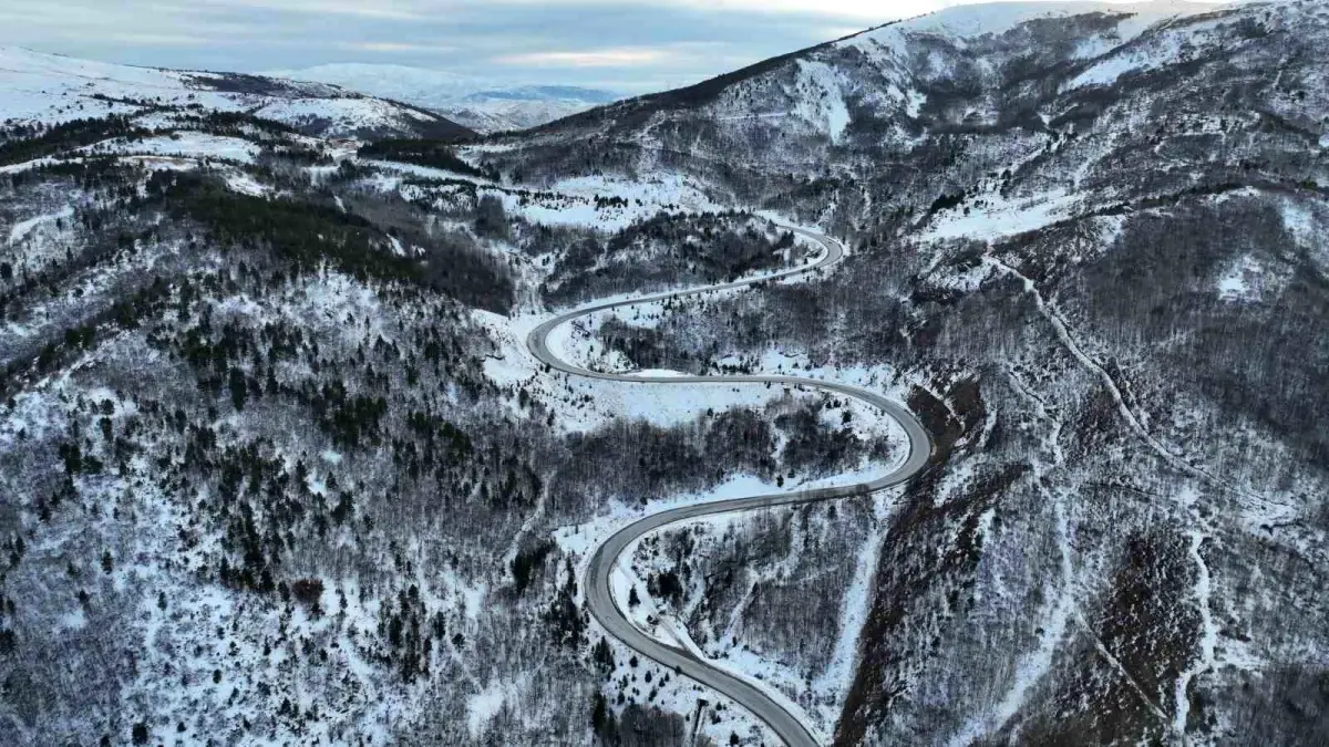 Sivas’ta Geminbeli Tüneli’ne Çözüm Bekleniyor: 13 Yıllık Gecikme Sürücüleri Zor Duruma Sokuyor