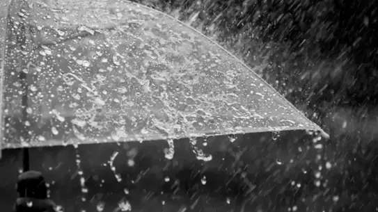 Yapay yağmur damlası görüntüsü